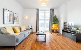 Exotic 2 Bedroom City Apartment - Free Parking